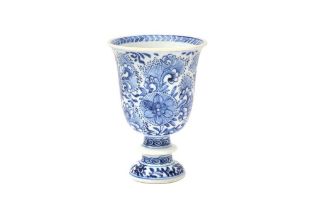 A CHINESE BLUE AND WHITE GOBLET 清康熙 青花纏枝紋盃