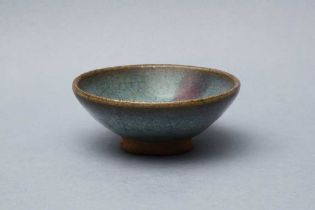 A SMALL 'JUN' PURPLE-SPLASHED CONICAL BOWL 元 釣窯玫瑰紫釉小盌