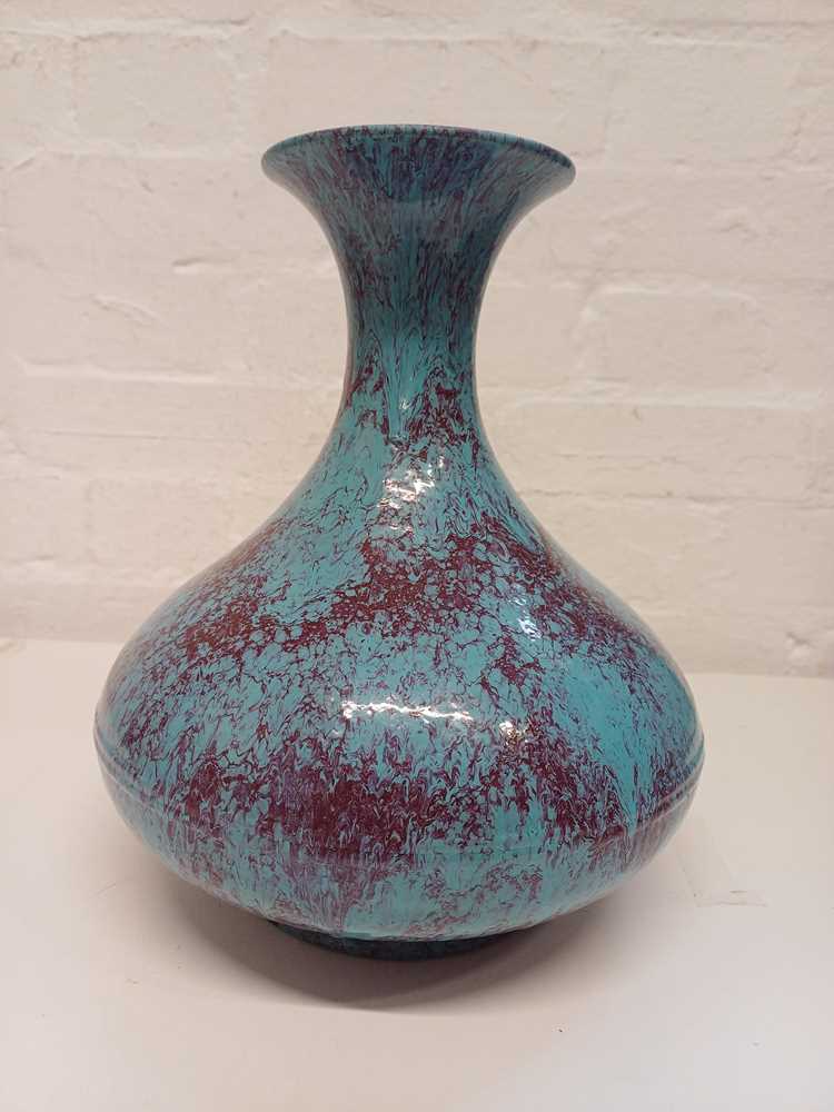A CHINESE ROBIN'S EGG-GLAZED PEAR-SHAPED VASE 爐鈞釉荸薺瓶 - Image 4 of 16