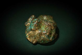 A CHINESE BRONZE 'TIGER AND BEAR' SCROLL WEIGHT 漢 銅虎與熊形紙鎮