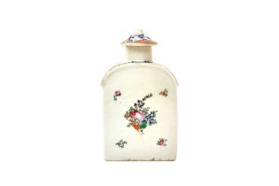 A CHINESE FAMILLE-ROSE TEA CADDY AND COVER 清乾隆 外銷粉彩葉紋茶葉蓋罐