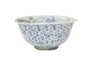 A CHINESE BLUE AND WHITE 'HONEYCOMB' BOWL 明 青花蜂巢紋盌