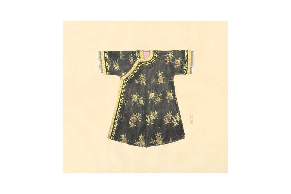 A SET OF EIGHT CHINESE PAINTINGS OF ROBES 晚清 水粉繪吉服袍一組五件 - Image 6 of 31