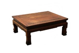 A CHINESE HONGMU HARDWOOD 'KANG' TABLE 十九或二十世紀 紅木炕桌