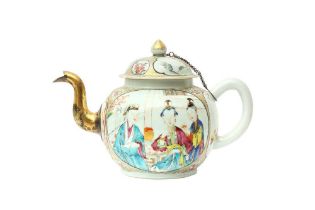 A LARGE CHINESE FAMILLE-ROSE GILT-DECORATED TEAPOT AND COVER 清雍正 粉彩描金人物圖茶壺