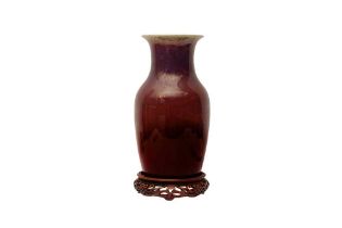 A CHINESE FLAMBÉ-GLAZED VASE 清十九世紀 窰變釉瓶
