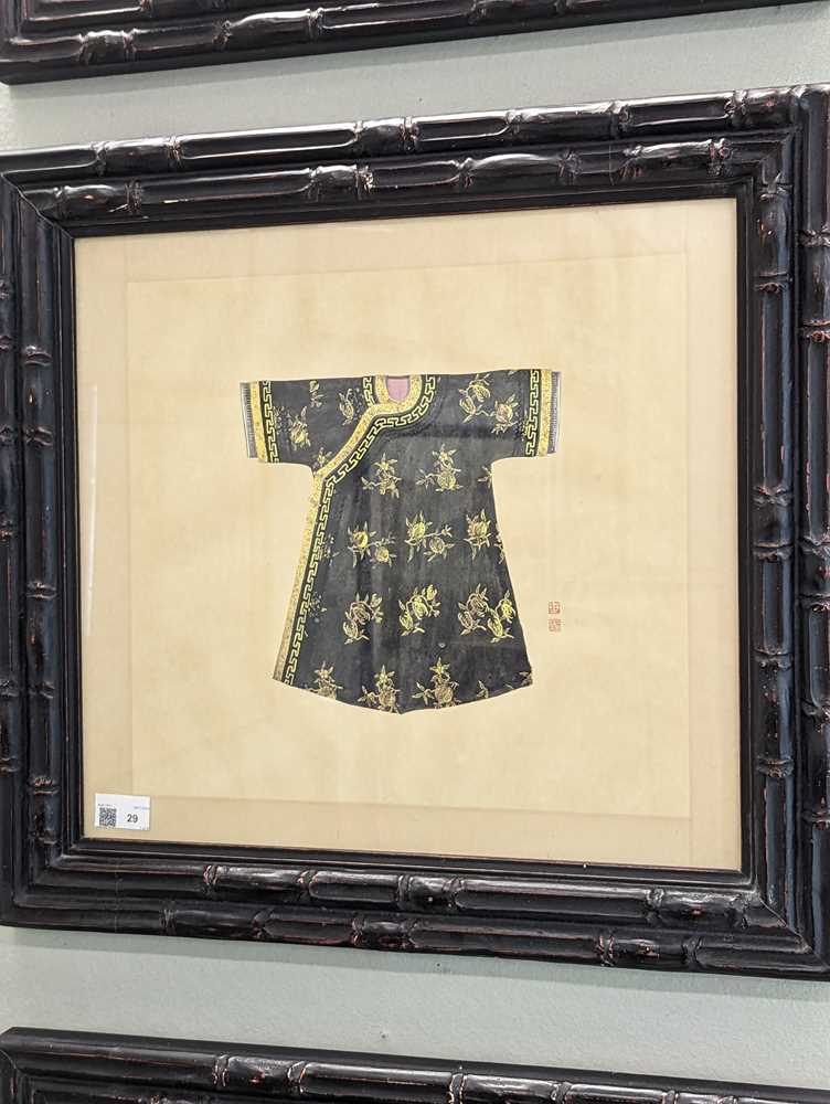 A SET OF EIGHT CHINESE PAINTINGS OF ROBES 晚清 水粉繪吉服袍一組五件 - Image 14 of 31