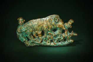 A CHINESE BRONZE 'BOAR HUNT' PLAQUE 西漢 滇文化 銅獵彘紋牌飾