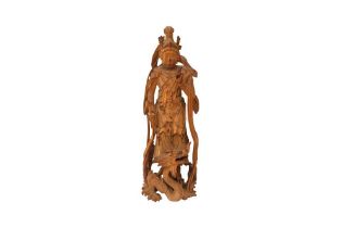 A CHINESE WOOD FIGURE OF GUANYIN 二十世紀 木雕觀音立像