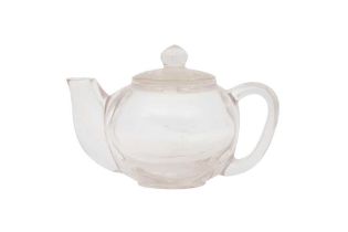 A CHINESE ROCK CRYSTAL TEAPOT AND COVER 水晶雕茶壺連蓋