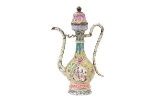 A CHINESE CANTON ENAMEL EWER AND COVER 清十八世紀 廣東銅胎畫琺瑯執壺