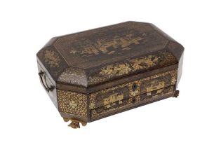 λ A CHINESE EXPORT PAINTED LACQUER SEWING BOX 清十九世紀 外銷黑漆描金人物故事針線盒