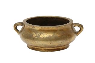 A CHINESE POLISHED BRONZE BOMBÉ CENSER 清十九世紀 銅爐 《宣德年製》款