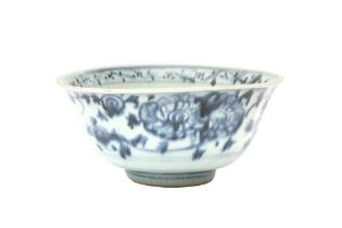 A CHINESE BLUE AND WHITE 'PEONIES' BOWL 明 青花牡丹紋盌