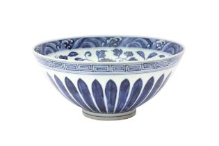 A CHINESE BLUE AND WHITE 'PETAL' BOWL 青花蓮瓣紋盌 《大明宣德年製》款