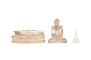 THREE ROCK CRYSTAL CARVINGS 十六至十九世紀 水晶雕佛臥像、佛坐像及佛塔