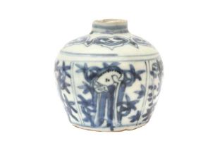 A CHINESE BLUE AND WHITE 'DEER' JAR 明萬歷 青花鹿紋小瓶