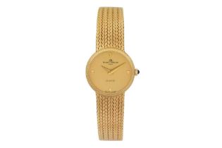 A LADIES 18K GOLD BAUME & MERCIER BRACELET WATCH