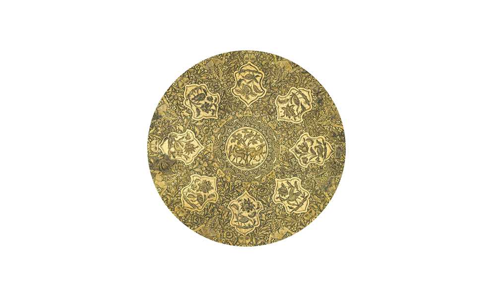 A FINELY ENGRAVED QAJAR BRASS TABLE TOP Qajar Iran, late 19th - early 20th century - Image 3 of 8