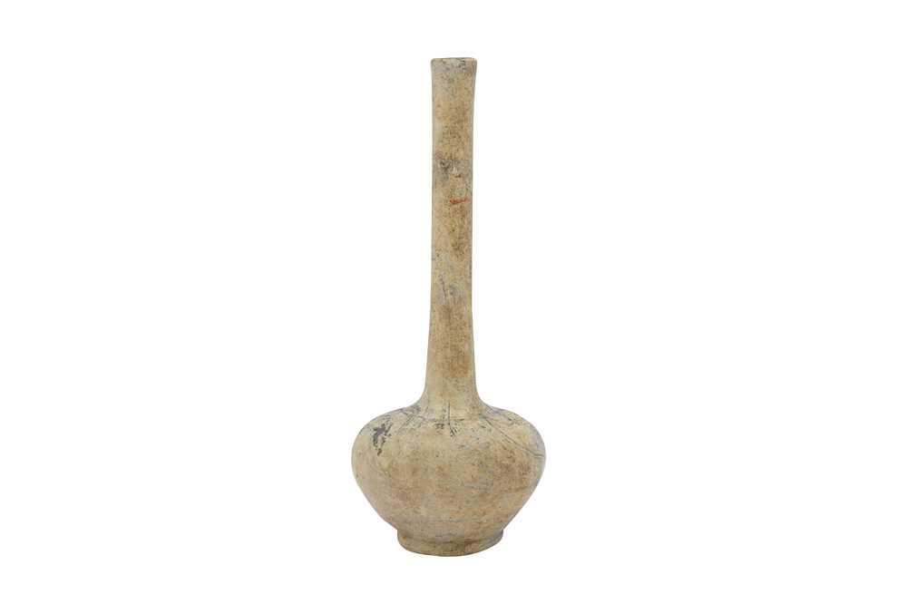 AN ENAMELLED AND GILT MOULD-BLOWN COBALT BLUE GLASS BOTTLE Possibly Egypt or Syria, late 13th - 14th - Image 2 of 3
