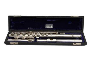 A WILLIAM HAYNES SILVER FLUTE