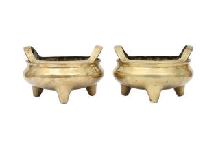 A PAIR OF CHINESE BRONZE CENSERS, 19TH CENTURY