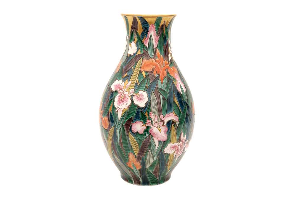 A JAPANESE KUTANI 'IRIS' VASE - Image 2 of 3