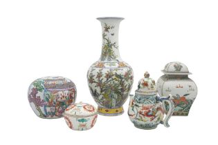 A GROUP OF CHINESE CERAMICS