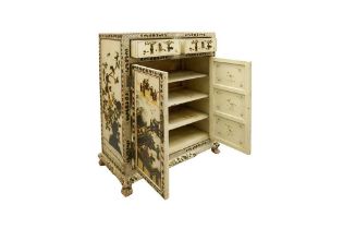 A CHINOISERIE STYLE CABINET, LATE 19TH CENTURY