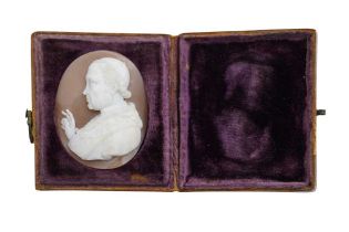 19TH CENTURY CARVED CAMEO DEPICTING A POPE IN PROFILE