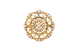 A PERIDOT, PEARL AND DIAMOND BROOCH