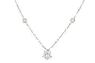 A DIAMOND CHAIN NECKLACE