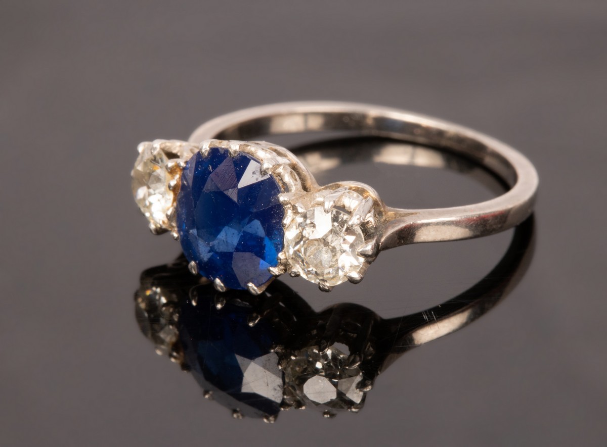 A sapphire and diamond three stone ring, - Image 2 of 4