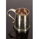 A Queen Anne Britannia silver mug, believed London 1709, straight sided with scroll handle, 9.