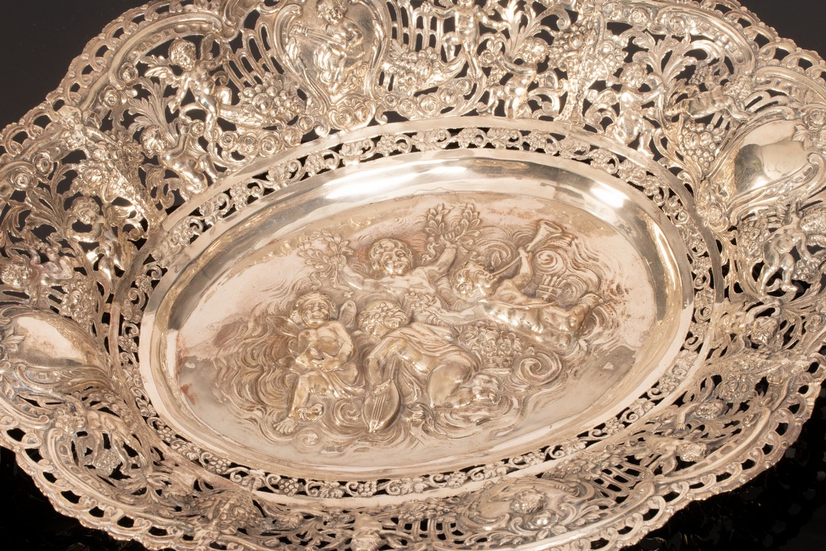 An oval Continental 800 standard silver fruit bowl, with pierced embossed decoration, 32. - Image 2 of 2