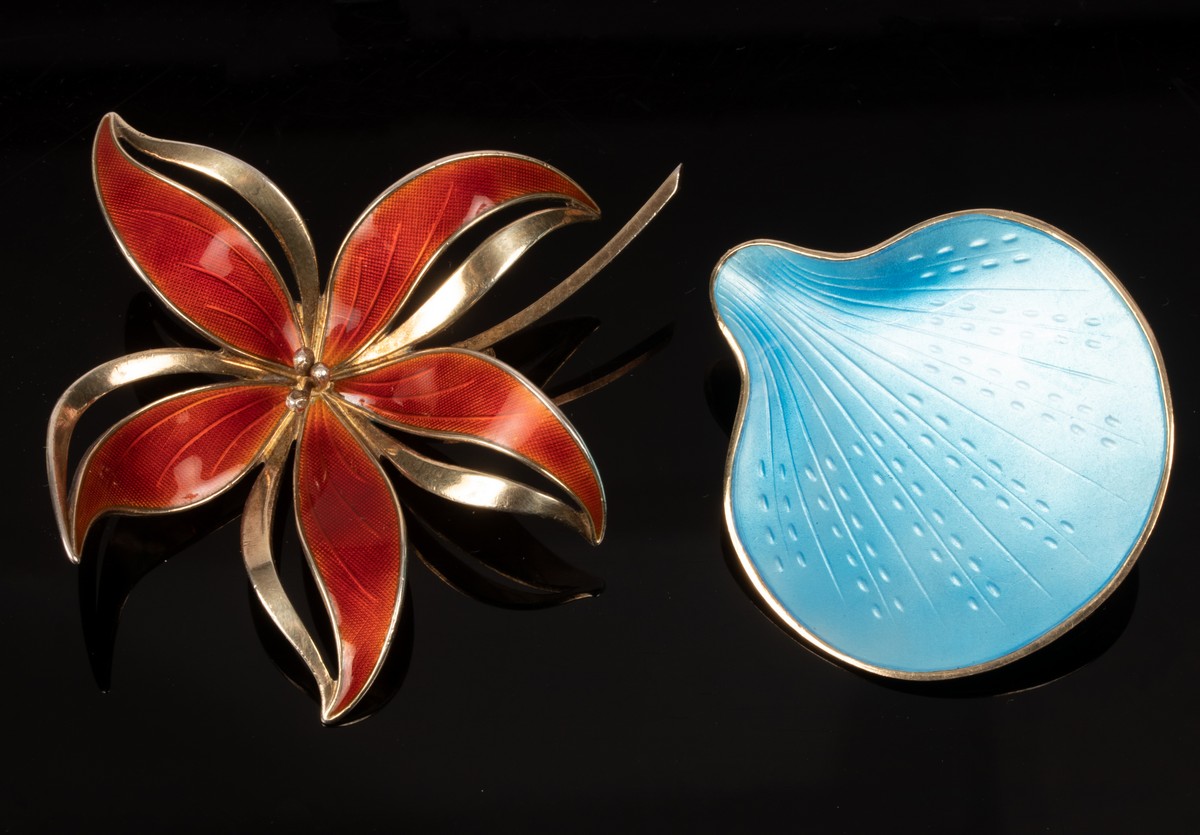 A Norwegian floral spay brooch by Hroar Prydz, modelled as a lily,