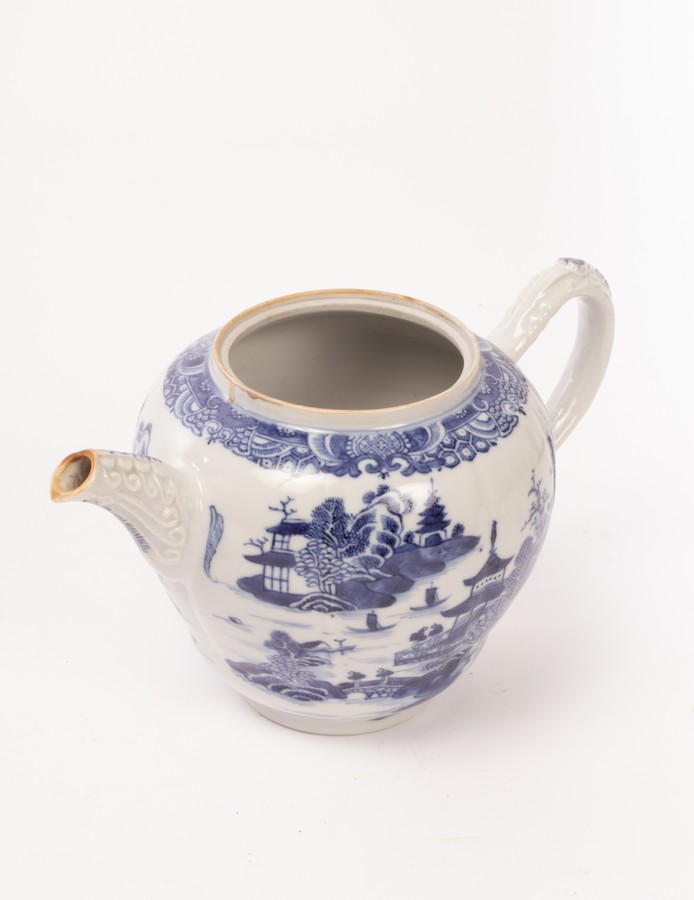 A Chinese blue and white bowl, Kangxi, - Image 7 of 9