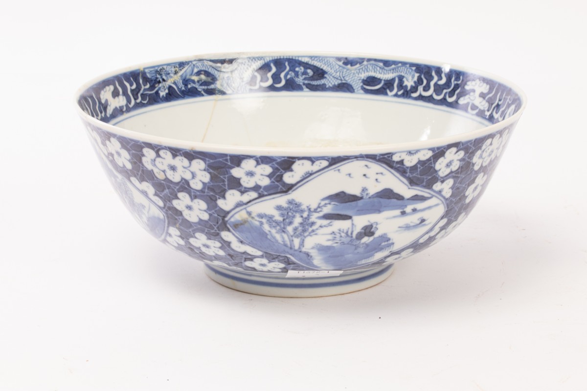 A Chinese blue and white bowl, Kangxi, - Image 2 of 9