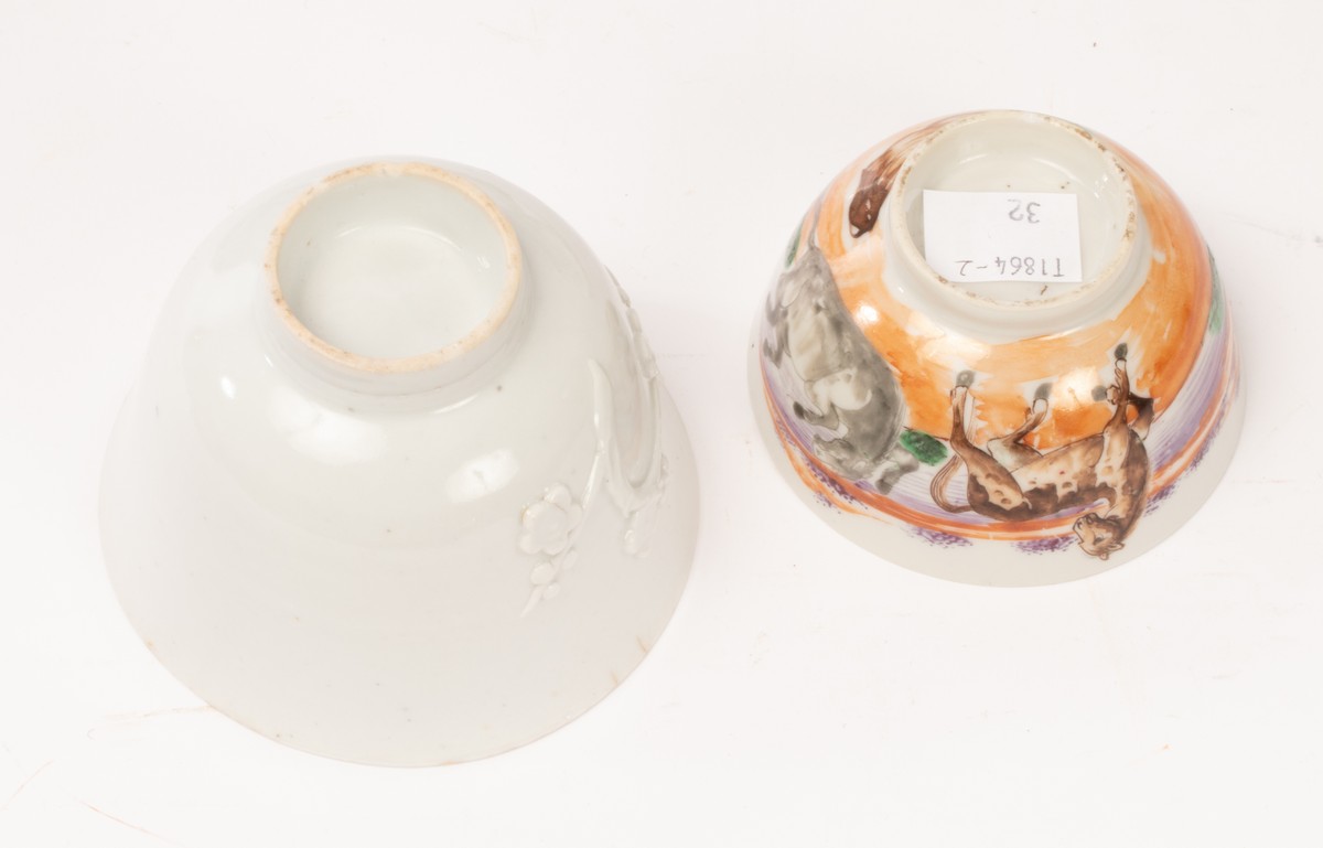 Five Chinese porcelain items to include two teacups and three plates, Qing, - Image 5 of 7