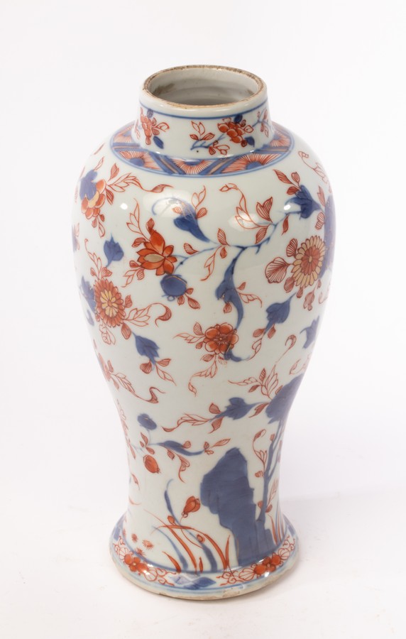 A Chinese Imari style porcelain vase, Qing Dynasty, iron red and gilded with blue underglaze,