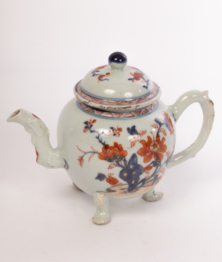 A Chinese Imari tripod globular teapot and cover, Qing dynasty, 18th Century,