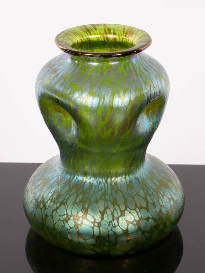 Loetz (Austrian) a green Papillon glass vase, circa 1900, - Image 2 of 2