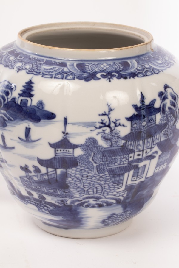 A Chinese blue and white bowl, Kangxi, - Image 8 of 9