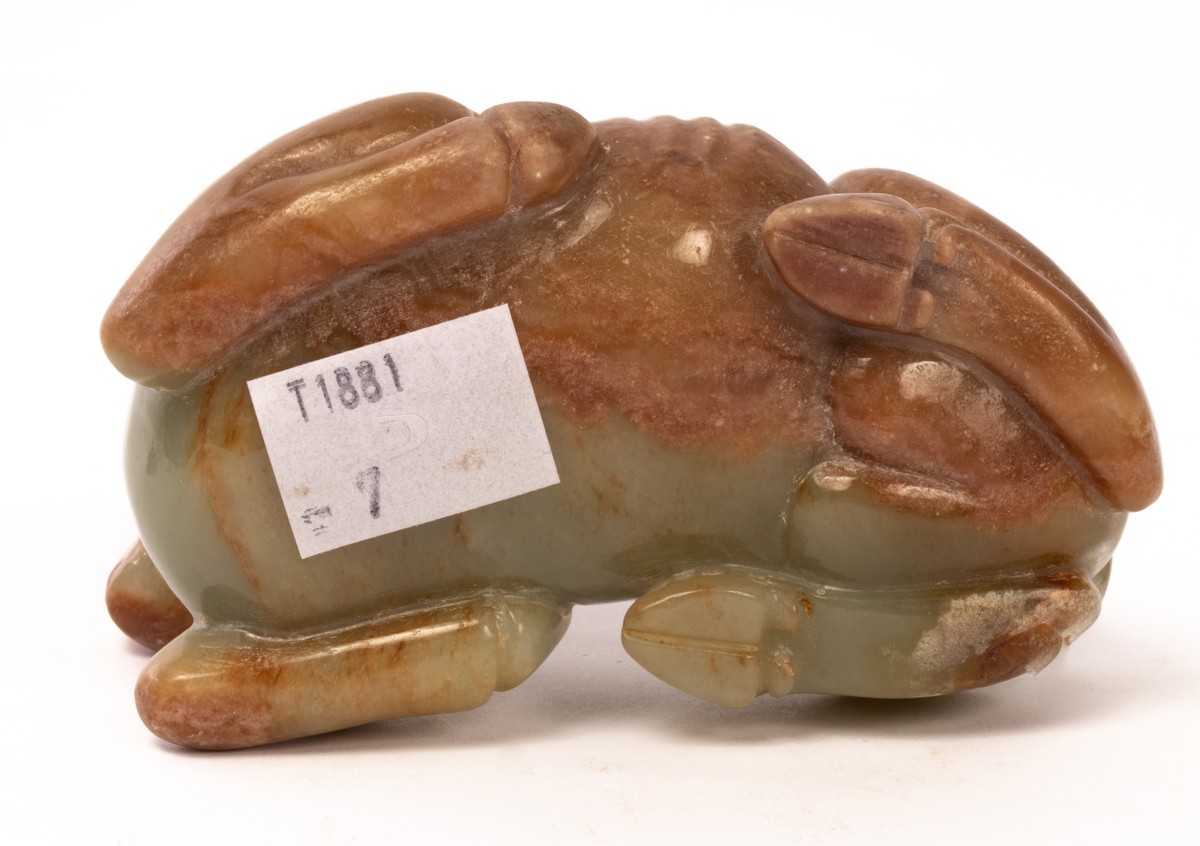 A Chinese celadon jade recumbent buffalo, 19th/20th Century, - Image 4 of 4