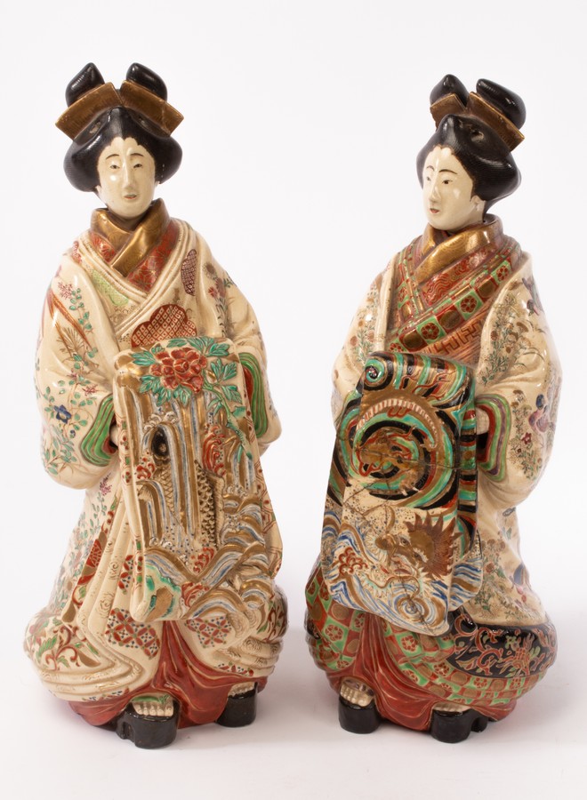 A pair of Japanese figural flasks modeled as Geishas, 19th/20th Century,