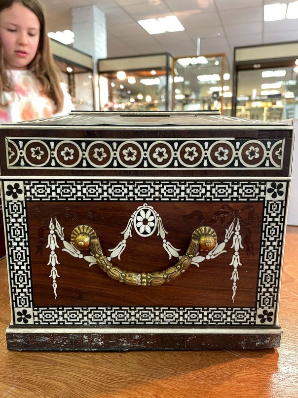 A mid 19th Century satinwood and Kingwood work box inlaid ivory hare bells, foliage etc, - Image 8 of 8