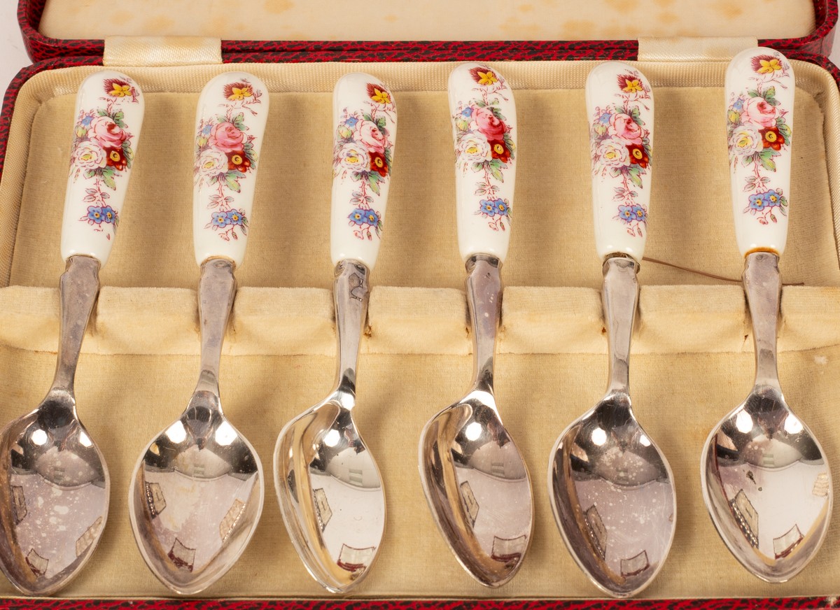 Various cased silver flatware to include a Christening set by Francis Howard, - Bild 4 aus 4