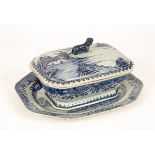 A Chinese export blue and white tureen and cover, Qianlong Period,