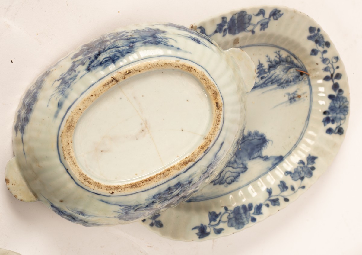 A pair of Chinese export blue and white oval vegetable tureens, covers and stands, Qing dynasty, - Image 2 of 9