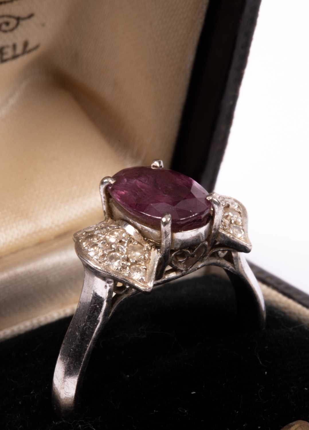An 18K white gold ruby and diamond ring - Image 5 of 5